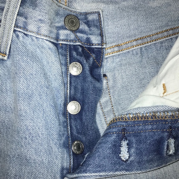 Women’s 501 Levi’s Distressed Size 2 - Picture 4 of 4